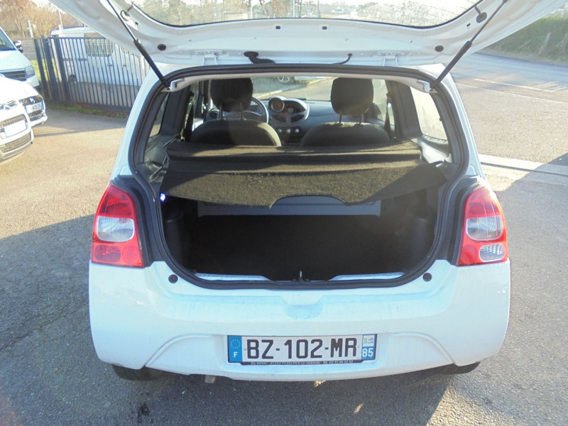 Photo 7 de l'offre de RENAULT TWINGO 1.5 DCI 75CH AIR à 3990€ chez Agence AVR Automobile