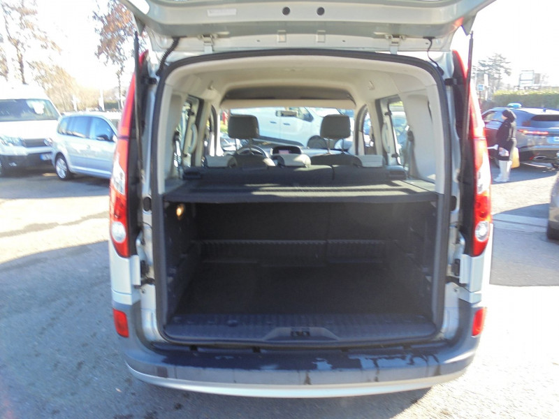 Photo 9 de l'offre de RENAULT KANGOO II 1.5 DCI 90CH FAP EXPRESSION à 5890€ chez Agence AVR Automobile