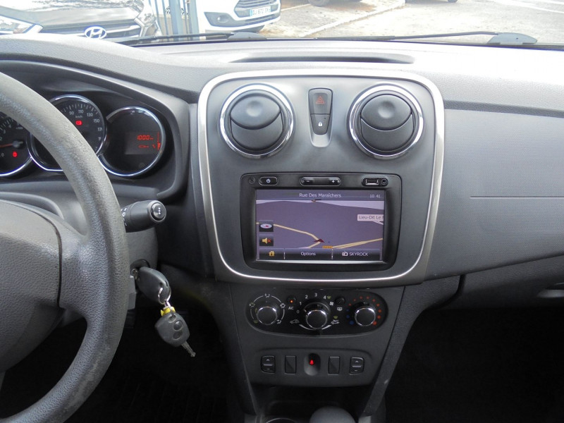 Photo 5 de l'offre de DACIA LOGAN 1.5 DCI 90CH ECO² LAUREATE à 6890€ chez Agence AVR Automobile