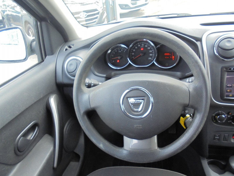 Photo 4 de l'offre de DACIA LOGAN 1.5 DCI 90CH ECO² LAUREATE à 6890€ chez Agence AVR Automobile