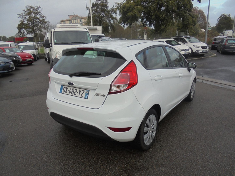 Photo 3 de l'offre de FORD FIESTA 1.5 TDCI 75CH EDITION 5P à 5890€ chez Agence AVR Automobile