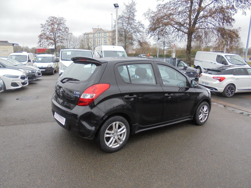 Photo 4 de l'offre de HYUNDAI I20 1.4 CRDI90 PACK SENSATION BLUEDRIVE à 6490€ chez Agence AVR Automobile