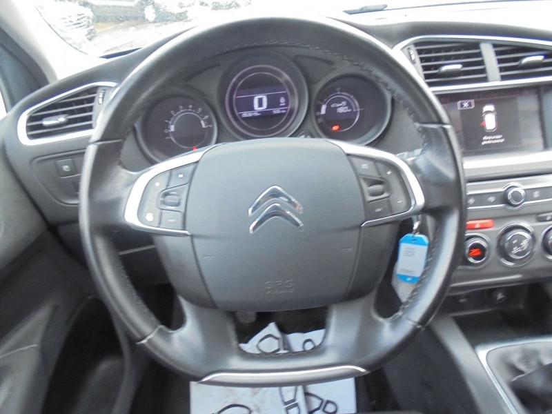 Photo 13 de l'offre de CITROEN C4 PURETECH 110CH MILLENIUM à 12890€ chez Agence AVR Automobile