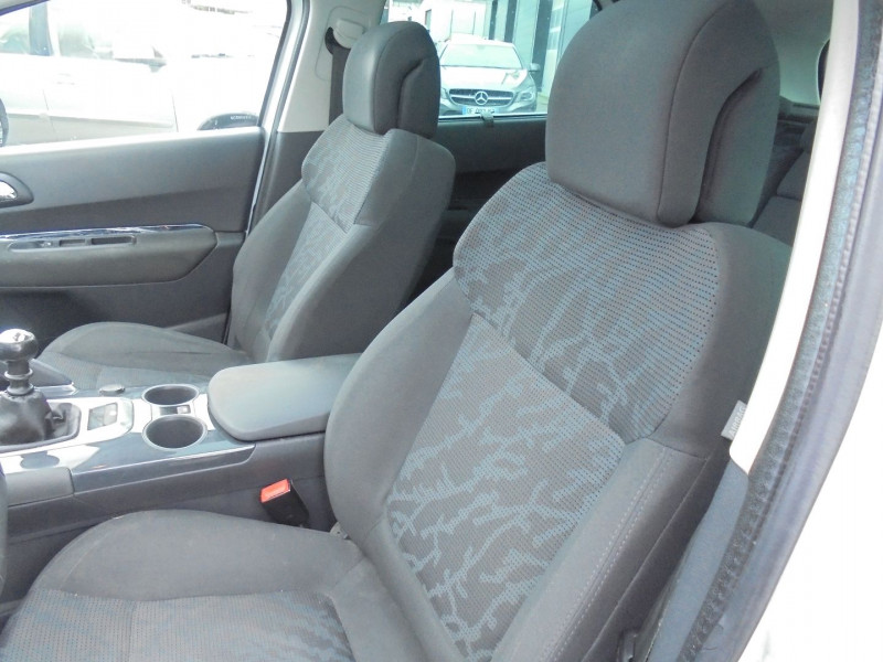 Photo 7 de l'offre de PEUGEOT 3008 1.6 HDI112 FAP ALLURE à 8490€ chez Agence AVR Automobile