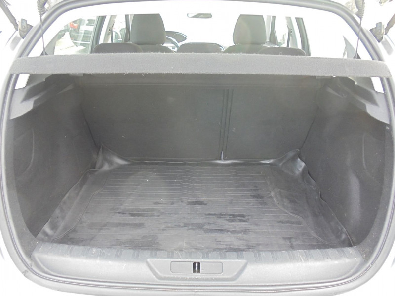 Photo 15 de l'offre de PEUGEOT 308 1.2 PURETECH 82CH ACTIVE 5P à 8890€ chez Agence AVR Automobile