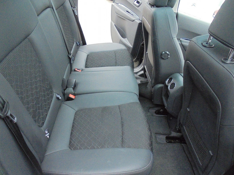Photo 8 de l'offre de PEUGEOT 3008 1.6 HDI115 FAP ALLURE à 8990€ chez Agence AVR Automobile