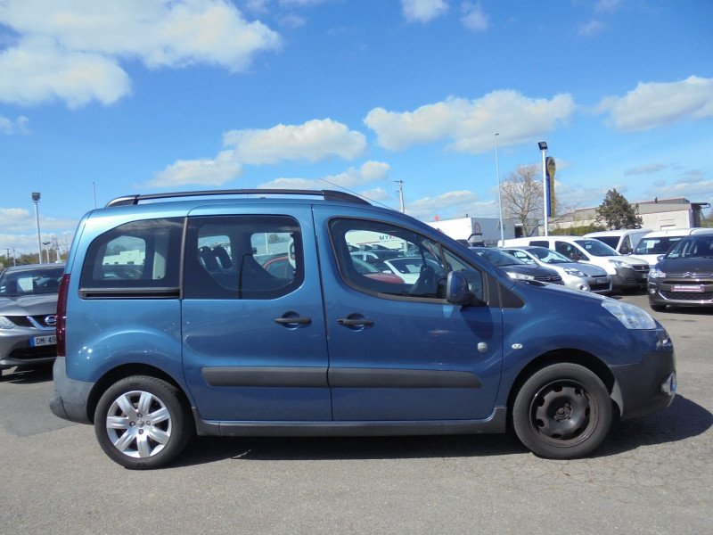 Photo 2 de l'offre de PEUGEOT PARTNER TEPEE 1.6 VTI ACTIVE à 11990€ chez Agence AVR Automobile