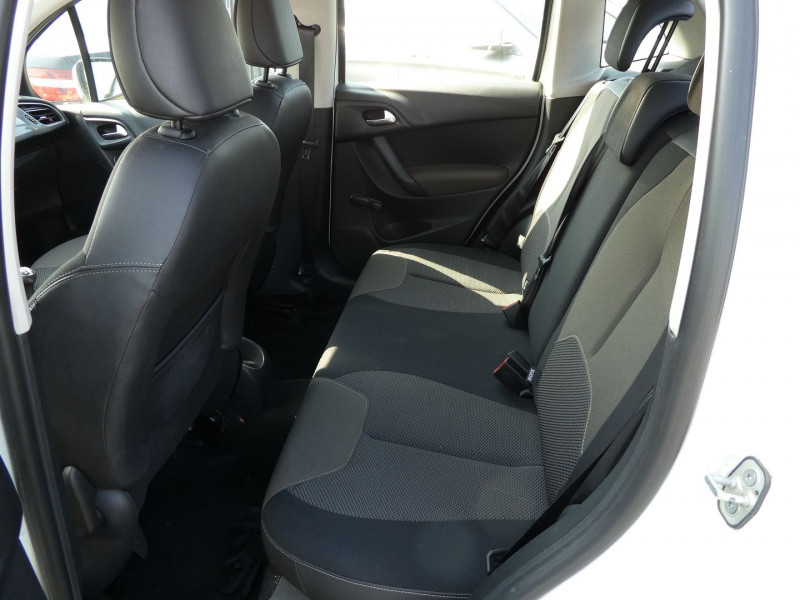 Photo 8 de l'offre de CITROEN C3 1.4 HDI70 BUSINESS à 6490€ chez Agence AVR Automobile