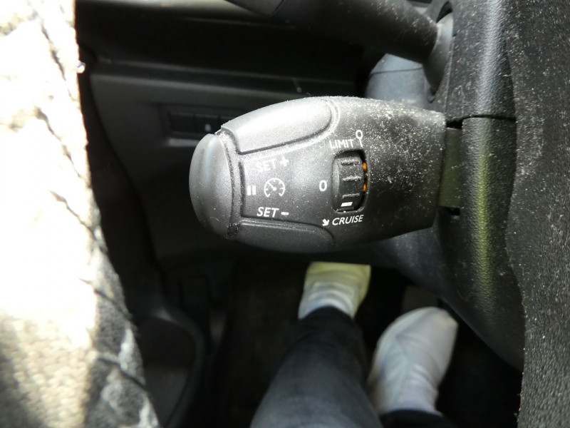 Photo 12 de l'offre de CITROEN C3 1.4 HDI70 BUSINESS à 6490€ chez Agence AVR Automobile