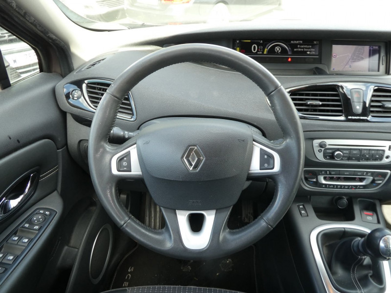 Photo 5 de l'offre de RENAULT SCENIC III 1.5 DCI 110CH ENERGY DYNAMIQUE ECO² à 8990€ chez Agence AVR Automobile