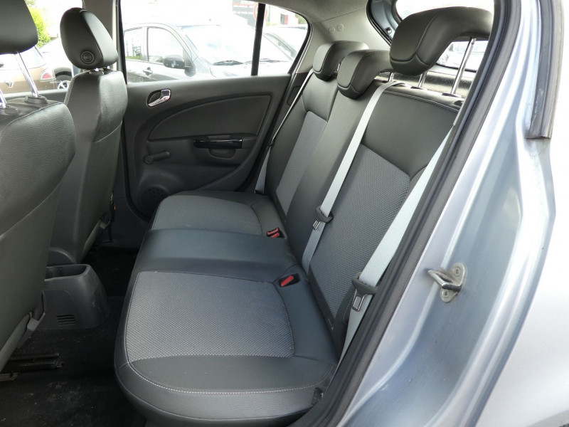 Photo 7 de l'offre de OPEL CORSA 1.4 TWINPORT COSMO 5P à 4890€ chez Agence AVR Automobile