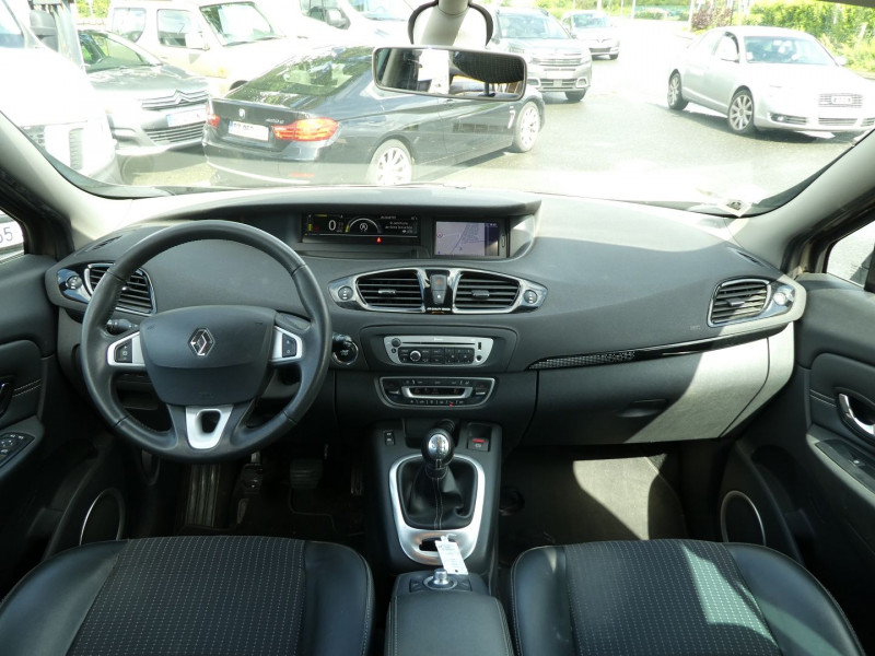 Photo 3 de l'offre de RENAULT SCENIC III 1.5 DCI 110CH ENERGY DYNAMIQUE ECO² à 8990€ chez Agence AVR Automobile