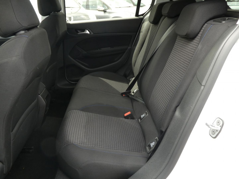 Photo 7 de l'offre de PEUGEOT 308 1.2 PURETECH 110CH S&S STYLE à 14490€ chez Agence AVR Automobile