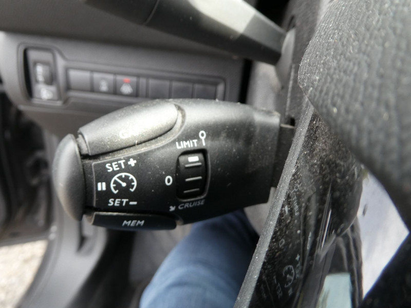 Photo 12 de l'offre de PEUGEOT 308 1.5 BLUEHDI 130CH S&S  ACTIVE BUSINESS à 12890€ chez Agence AVR Automobile