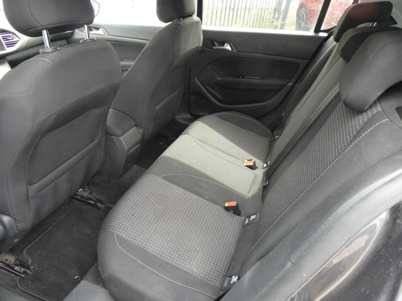 Photo 6 de l'offre de PEUGEOT 308 1.5 BLUEHDI 130CH S&S  ACTIVE BUSINESS à 12890€ chez Agence AVR Automobile