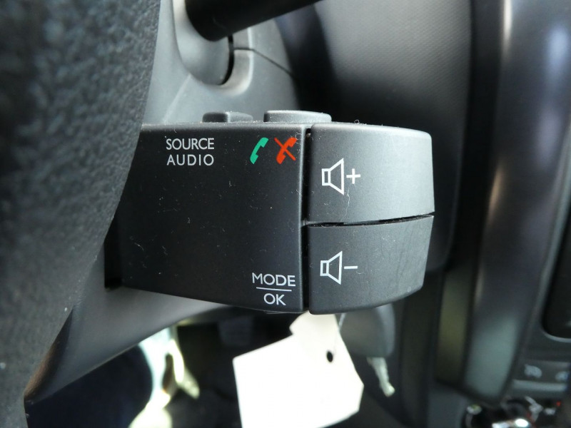 Photo 10 de l'offre de DACIA DUSTER 1.5 DCI 110CH PRESTIGE 4X2 à 10890€ chez Agence AVR Automobile