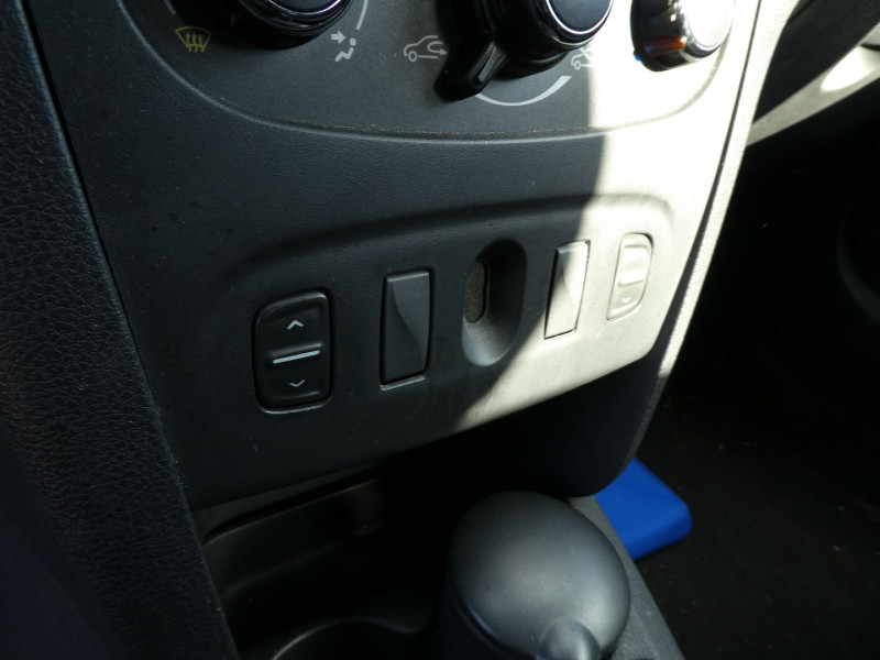 Photo 11 de l'offre de DACIA SANDERO 1.2 16V 75CH LAUREATE à 7890€ chez Agence AVR Automobile