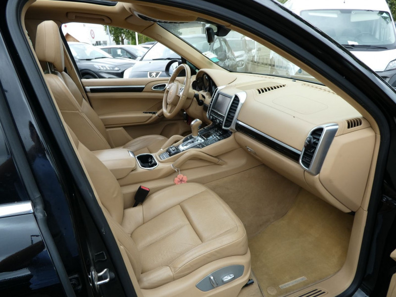 Photo 9 de l'offre de PORSCHE CAYENNE (958) DIESEL à 24890€ chez Agence AVR Automobile