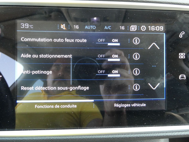 Photo 14 de l'offre de PEUGEOT 308 SW 1.5 BLUEHDI 130CH S&S ALLURE PACK à 20590€ chez Agence AVR Automobile