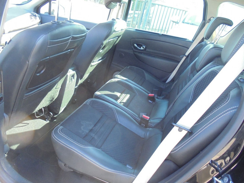 Photo 7 de l'offre de RENAULT SCENIC III 1.5 DCI 110CH ENERGY BOSE ECO² EURO6 2015 à 8490€ chez Agence AVR Automobile