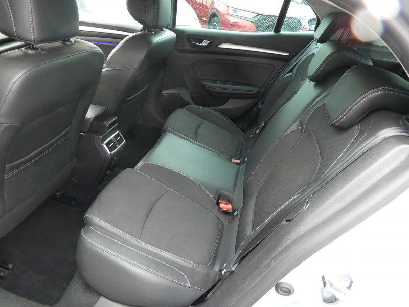 Photo 6 de l'offre de RENAULT MEGANE IV 1.5 BLUE DCI 115CH INTENS à 16990€ chez Agence AVR Automobile