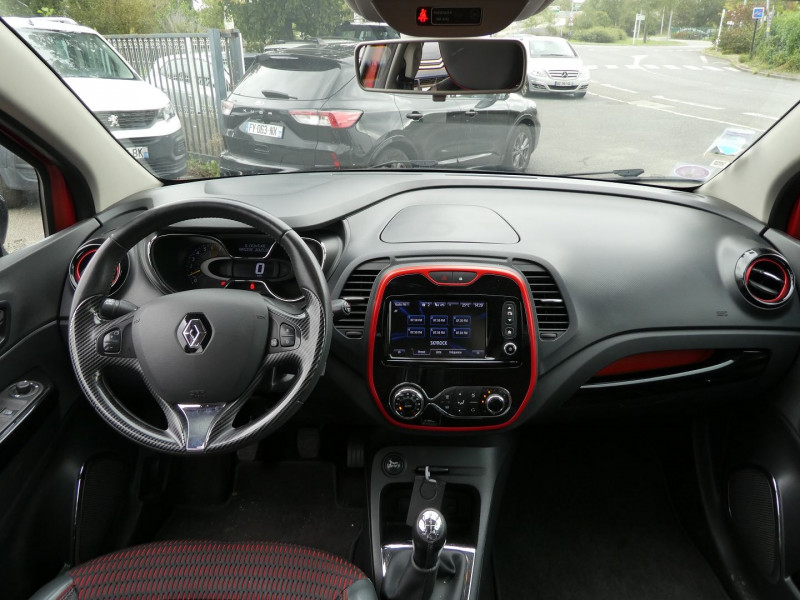 Photo 3 de l'offre de RENAULT CAPTUR 0.9 TCE 90CH STOP&START ENERGY HELLY HANSEN ECO² à 9490€ chez Agence AVR Automobile