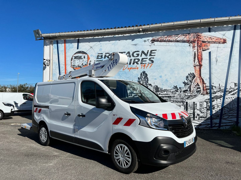 Photo 2 de l'offre de RENAULT TRAFIC FG NACELLE 111FP L1H1 DCI 120CH EURO6 à 31140€ chez Bretagne Utilitaires