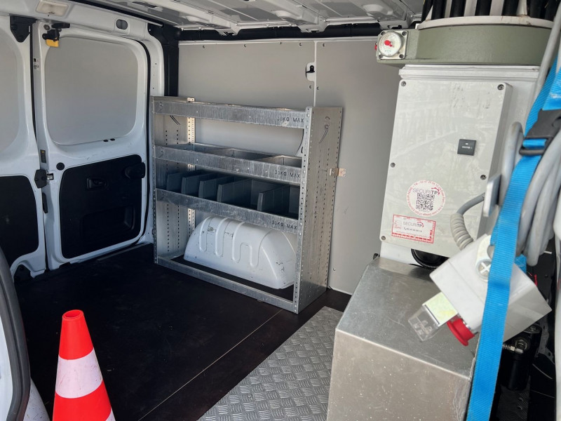 Photo 5 de l'offre de RENAULT TRAFIC FG NACELLE 111FP L1H1 DCI 120CH EURO6 à 31140€ chez Bretagne Utilitaires