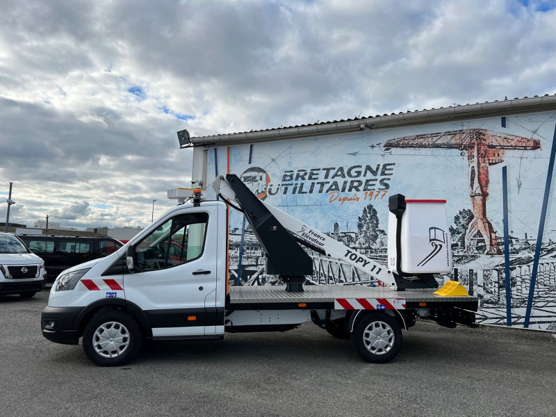 Photo 3 de l'offre de FORD TRANSIT NACELLE TOPY 11 L2 130 CV TREND à 56340€ chez Bretagne Utilitaires
