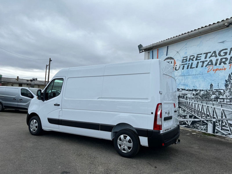 Photo 7 de l'offre de NISSAN INTERSTAR FG BLANC L2H2 3T3 2.3 DCI 135CH ACENTA + ATTELAGE à 35940€ chez Bretagne Utilitaires