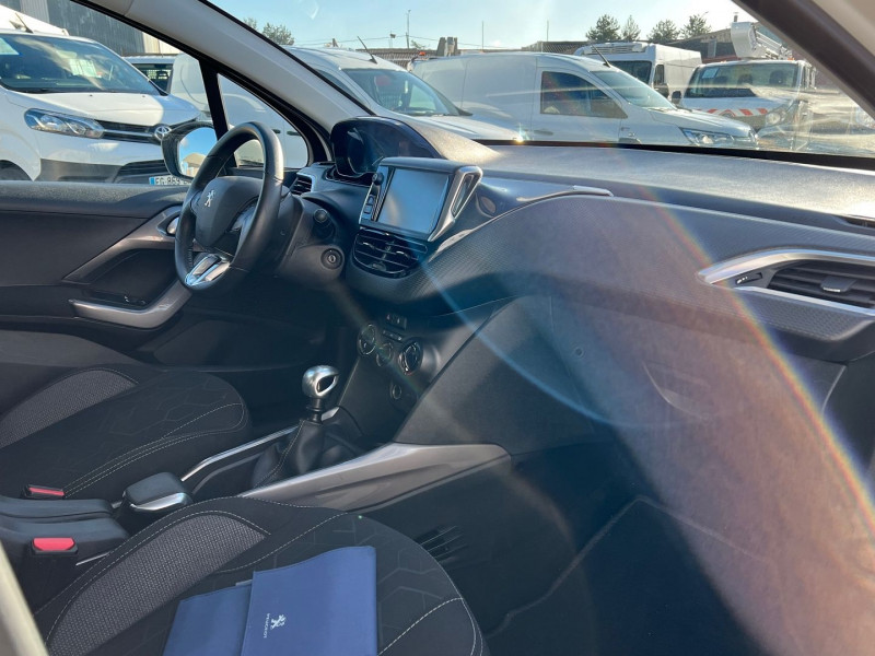 Photo 5 de l'offre de PEUGEOT 2008 SOCIETE BLUEHDI 100CH ACTIVE BUSINESS à 14340€ chez Bretagne Utilitaires