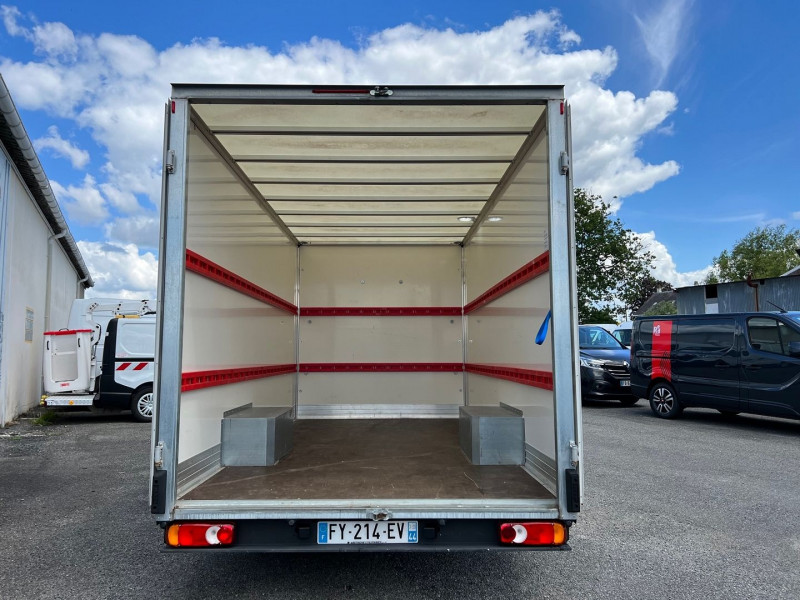 Photo 3 de l'offre de RENAULT MASTER III PLANCB PLANCHER CAISSE 20M3 F3500 2.3 DCI 145CH GRAND CONFORT à 35940€ chez Bretagne Utilitaires