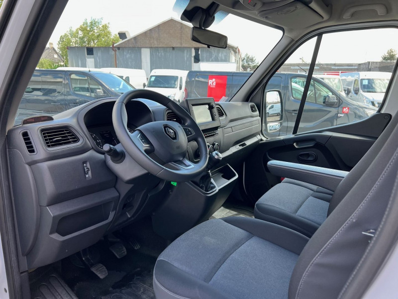 Photo 5 de l'offre de RENAULT MASTER III PLANCB PLANCHER CAISSE 20M3 F3500 2.3 DCI 145CH GRAND CONFORT à 35940€ chez Bretagne Utilitaires