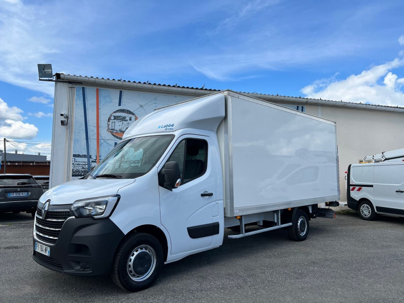 Photo 5 de l'offre de RENAULT MASTER III GRD VOL CAISSE 20 M3 + HAYON 750 KG F3500 L3 2.3 DCI 145CH ENERGY à 37740€ chez Bretagne Utilitaires