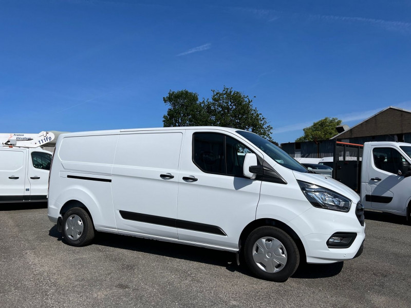 Photo 2 de l'offre de FORD TRANSIT CUSTOM BLANC 300 L2H1 2.0 ECOBLUE 130 TREND BUSINESS + OPTIONS à 35940€ chez Bretagne Utilitaires