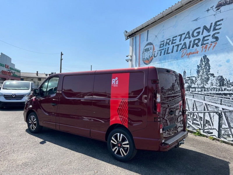 Photo 8 de l'offre de RENAULT TRAFIC III FG ROUGE L2H1 3T 2.0 BLUE DCI 170CH EDC EXCLUSIVE + OPTIONS à 43140€ chez Bretagne Utilitaires