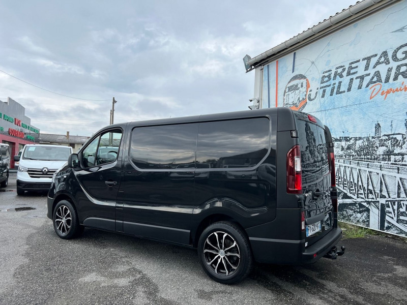 Photo 2 de l'offre de RENAULT TRAFIC L1H1 NOIR 2.0 DCI 170CV BVA EDC GRAND CONFORT + OPTIONS à 26900€ chez Bretagne Utilitaires