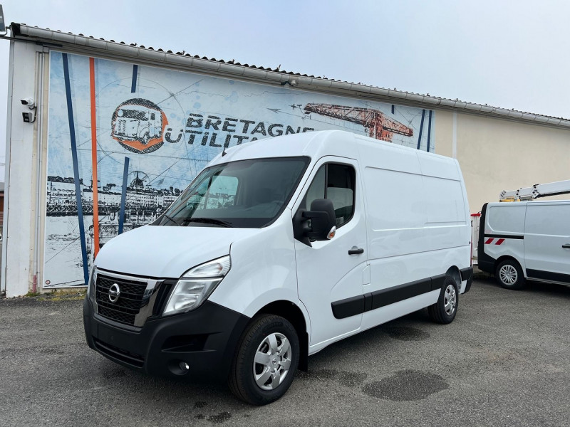 Photo 2 de l'offre de NISSAN INTERSTAR FG BLANC L2H2 3T5 2.3 DCI 150CH S/S N-CONNECTA + ATTELAGE à 37620€ chez Bretagne Utilitaires