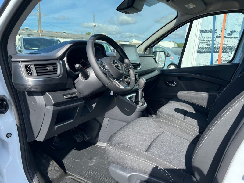 Photo 2 de l'offre de NISSAN PRIMASTAR FG BLANC L2H1 3T1 2.0 DCI 170CH DCT N-CONNECTA + ATTELAGE à 36660€ chez Bretagne Utilitaires