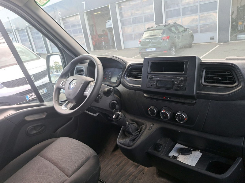 Photo 2 de l'offre de RENAULT MASTER III FG L2H2 2.3 BLUE DCI 110CH CONFORT EURO6 à 24840€ chez Bretagne Utilitaires