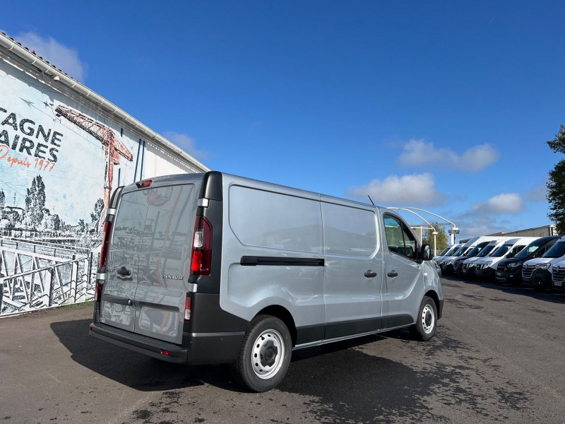 Photo 6 de l'offre de RENAULT TRAFIC III FG GRIS HIGHLAND L2H1 3T 2.0 BLUE DCI 130CH GRAND CONFORT à 31140€ chez Bretagne Utilitaires