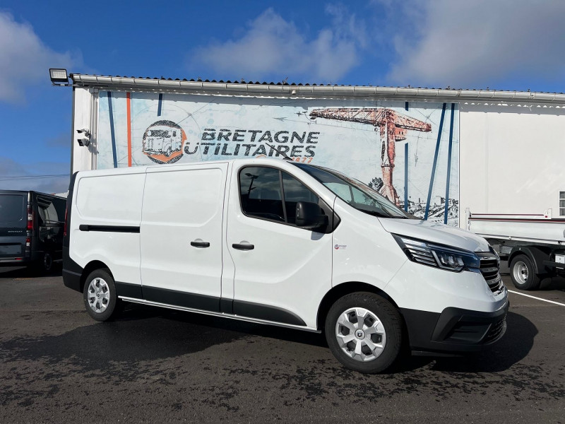 Photo 4 de l'offre de RENAULT TRAFIC III FG BLANC L2H1 3T 2.0 BLUE DCI 130CH GRAND CONFORT à 29940€ chez Bretagne Utilitaires