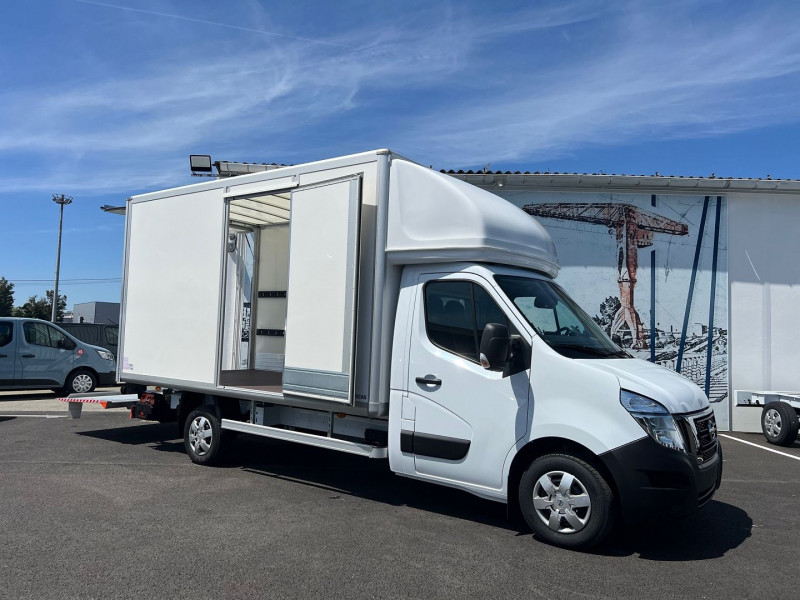 Nissan INTERSTAR CCB CAISSE 22 M3 PROCAR + HAYON 1650 L3 3T5 2.3 DCI 165CH Diesel BLANC Occasion à vendre