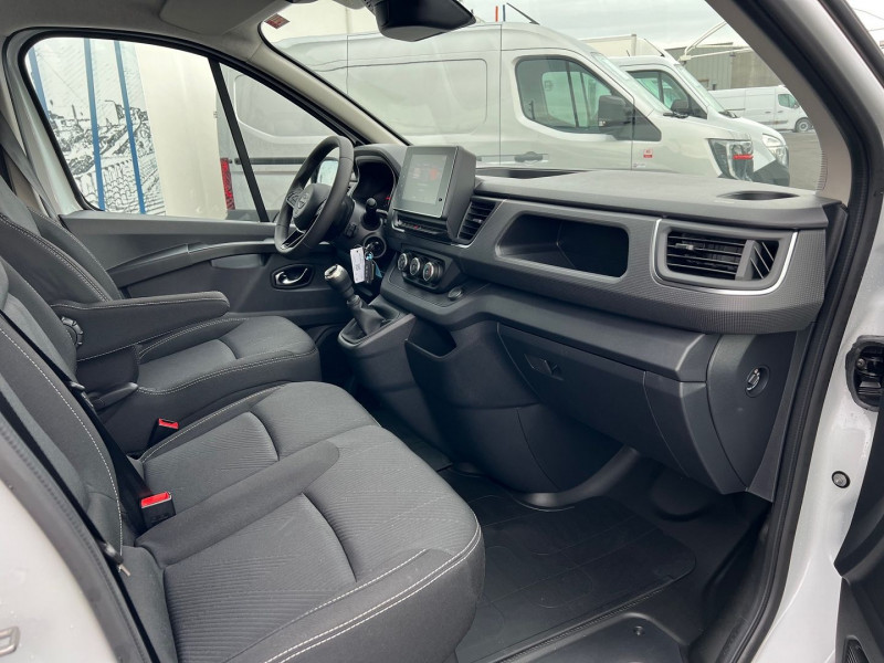 Photo 5 de l'offre de NISSAN PRIMASTAR FG L1H1 2.0 DCI 130CH CARPLAY + ATTELAGE + KIT BOIS à 31920€ chez Bretagne Utilitaires