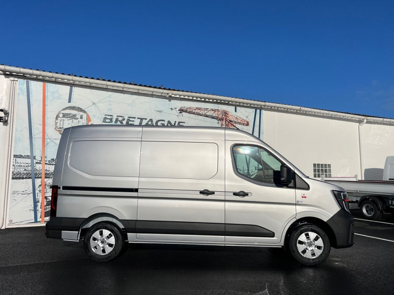 Photo 7 de l'offre de RENAULT MASTER IV FG F3500 L2H2 2.3 BLUE DCI 170CH RED EDITION + à 45540€ chez Bretagne Utilitaires