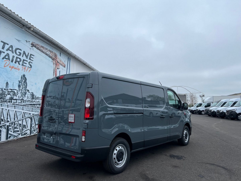 Photo 2 de l'offre de RENAULT TRAFIC III FG L2H1 3T 2.0 BLUE DCI 150CH EDC RED EDITION + à 35940€ chez Bretagne Utilitaires