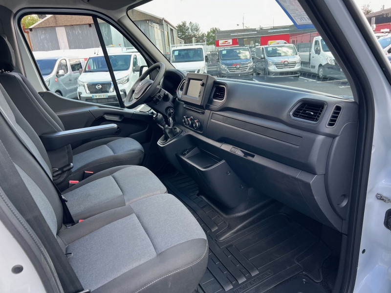 Photo 6 de l'offre de NISSAN INTERSTAR FG L3H2 3T5 2.3 DCI 150CH S/S N-CONNECTA  + ATTELAGE à 37500€ chez Bretagne Utilitaires