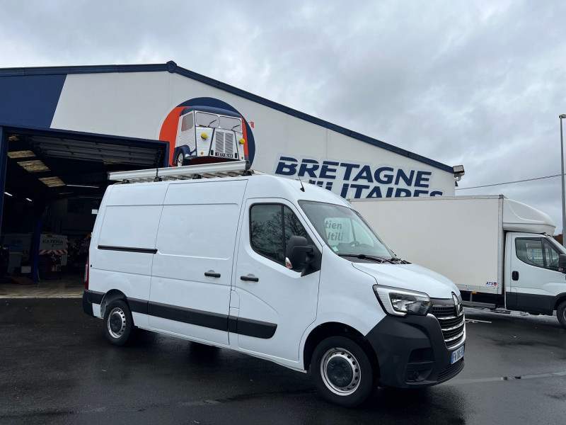 Photo 1 de l'offre de RENAULT MASTER III FG F3500 L2H2 2.3 DCI 135CH GRAND CONFORT GALERIE + ATTELAGE à 19740€ chez Bretagne Utilitaires