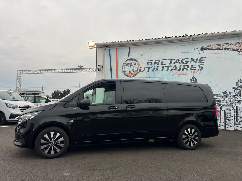 Photo 4 de l'offre de MERCEDES-BENZ VITO FG CORBILLARD EXTRA LONG 119 CDI 4X4 SELECT + OPTIONS à 107940€ chez Bretagne Utilitaires