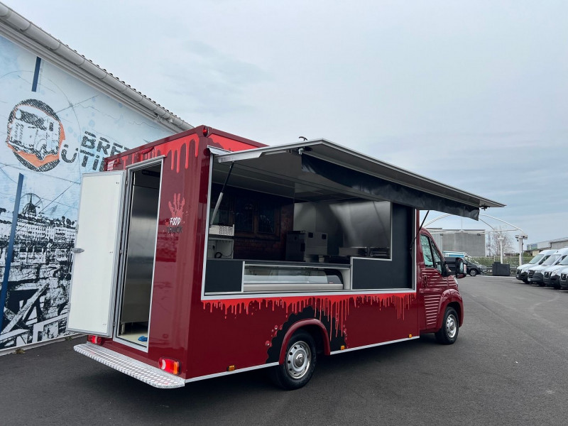 Photo 2 de l'offre de CITROEN JUMPER PLANCB CASELANI FOODTRUCK BLUEHDI 140 S&S CLUB + OPTIONS à 1€ chez Bretagne Utilitaires